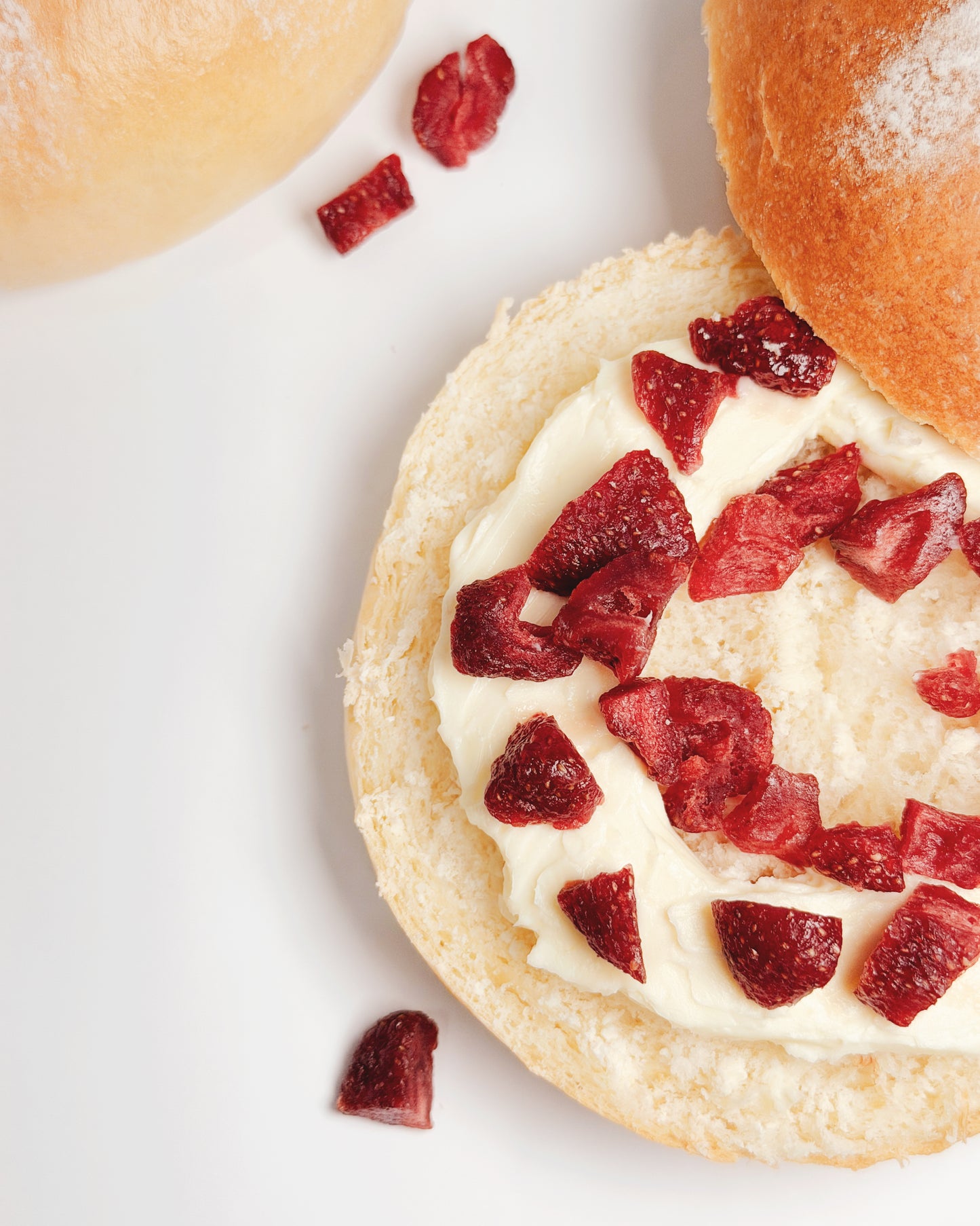 初雪草莓 Strawberry & White Chocolate